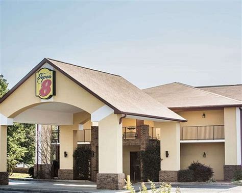 hotels near carnesville ga